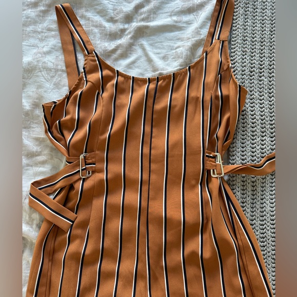 Jumpsuit - Picture 2 of 3